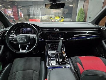 Audi Q7, 2020г, полный привод, автомат