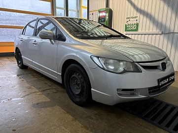 Honda Civic, 2008г, передний привод, механика