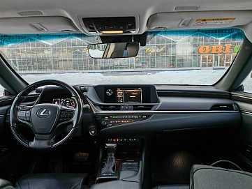 Lexus ES, 2019г, передний привод, автомат