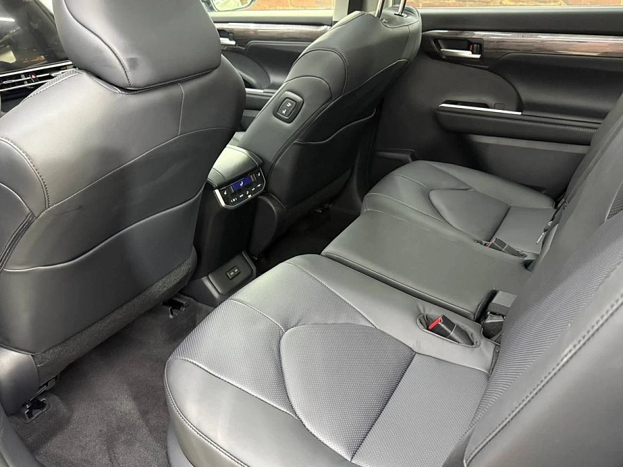 Toyota Highlander, 2025г., полный привод, автомат