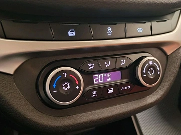 Lada (ВАЗ) Vesta, 2018г, передний привод, автомат