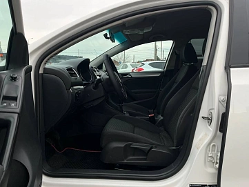 Volkswagen Golf, 2012г, передний привод, механика