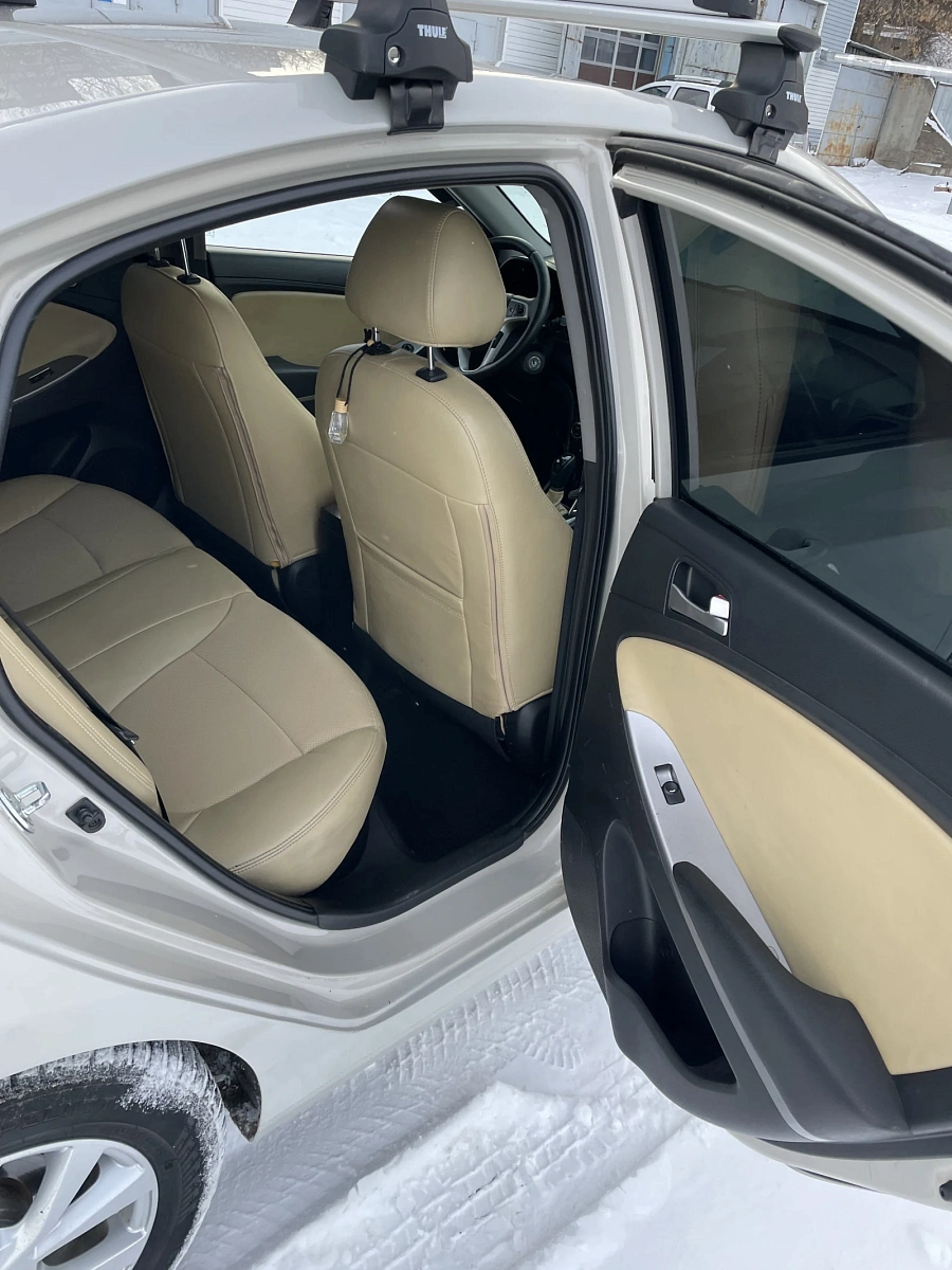 Hyundai Solaris, 2015г., передний привод, автомат