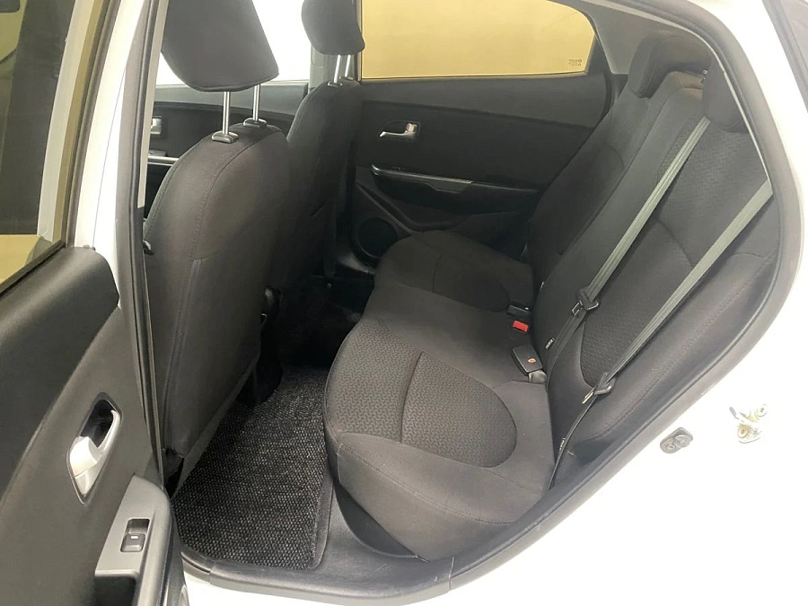 Kia Rio, 2013г., передний привод, механика