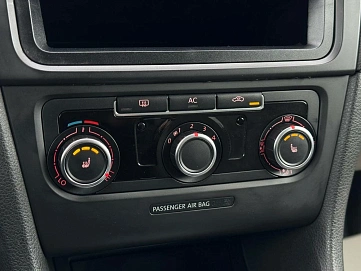 Volkswagen Golf, 2010г, передний привод, робот