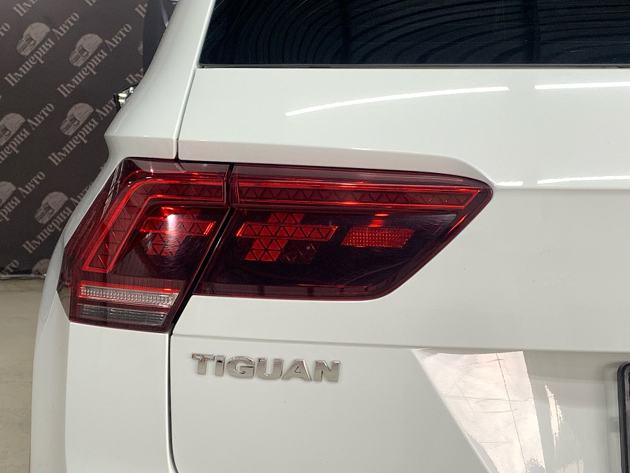Volkswagen Tiguan, 2019г., передний привод, робот