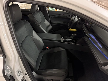 Toyota Camry, 2024г, передний привод, вариатор