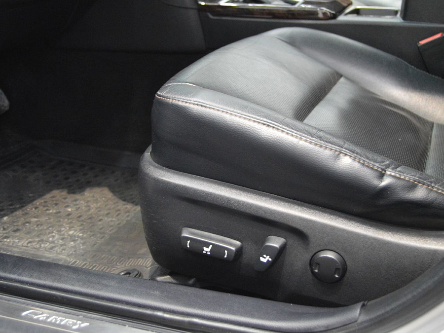 Toyota Camry, 2017г., передний привод, автомат