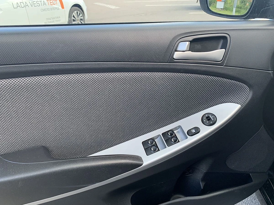 Hyundai Solaris, 2013г., передний привод, механика