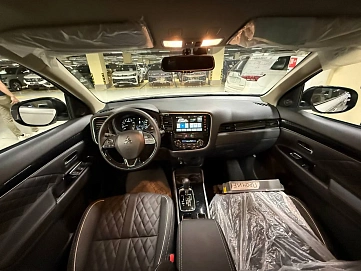 Mitsubishi Outlander, 2022г, передний привод, вариатор