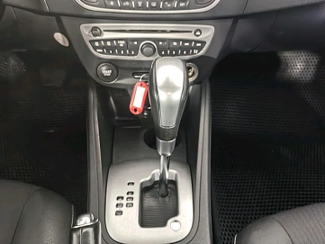 Renault Fluence, 2010г, передний привод, вариатор