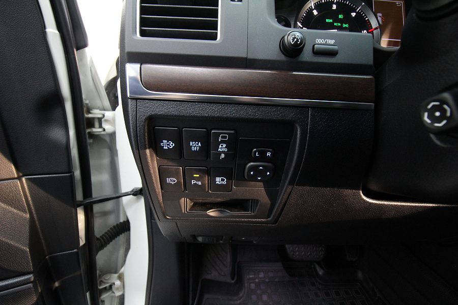 Toyota Land Cruiser, 2019г., полный привод, автомат