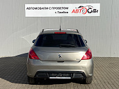 Peugeot 308, 2011г., передний привод, механика