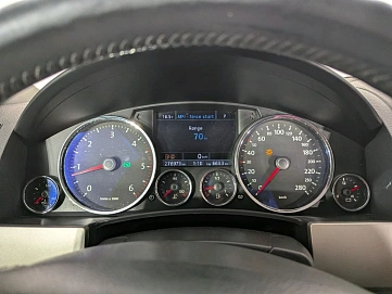 Volkswagen Touareg, 2009г, полный привод, автомат