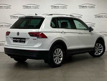 Volkswagen Tiguan, 2018г, передний привод, автомат