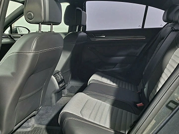 Volkswagen Passat, 2016г, передний привод, робот