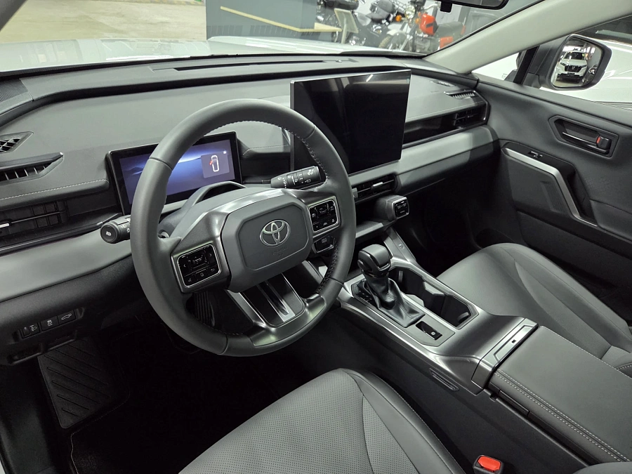 Toyota RAV4, 2026г., полный привод, вариатор