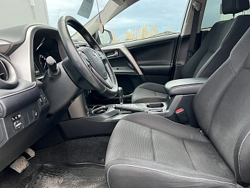 Toyota RAV4, 2018г, полный привод, вариатор