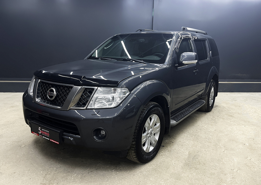 Nissan Pathfinder, 2011г., полный привод, автомат