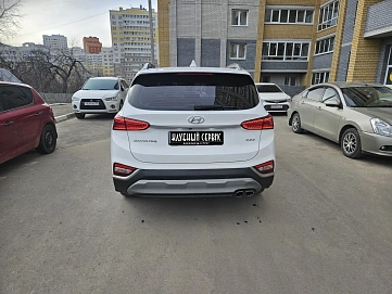 Hyundai Santa Fe, 2018г, передний привод, автомат