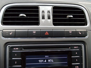 Volkswagen Polo, 2015г, передний привод, механика