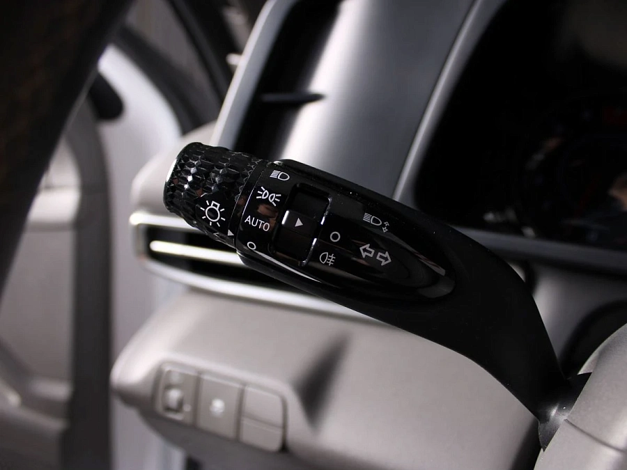 Hyundai Elantra, 2021г., передний привод, автомат