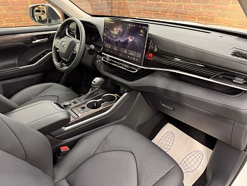 Toyota Highlander, 2025г, полный привод, автомат
