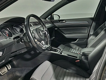 Volkswagen Passat, 2016г, передний привод, робот
