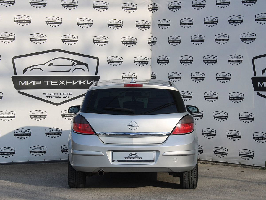 Opel Astra, 2006г., передний привод, автомат