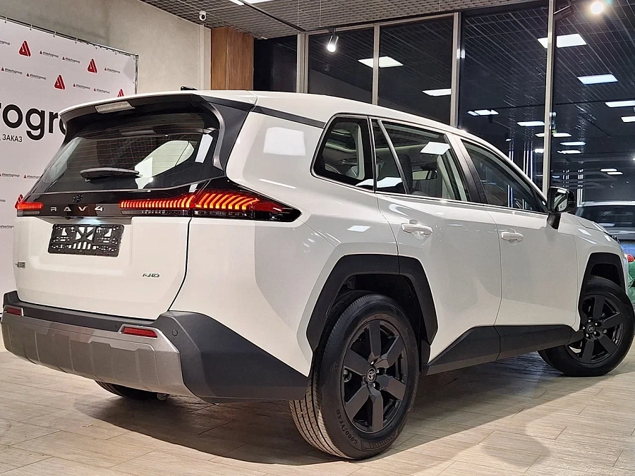 Toyota RAV4, 2026г., передний привод, вариатор