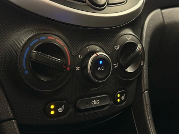 Hyundai Solaris, 2016г, передний привод, автомат