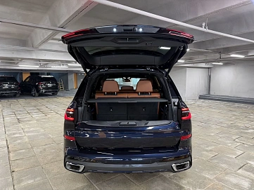 BMW X7, 2023г, полный привод, автомат