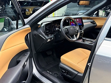 Lexus RX, 2022г, полный привод, автомат