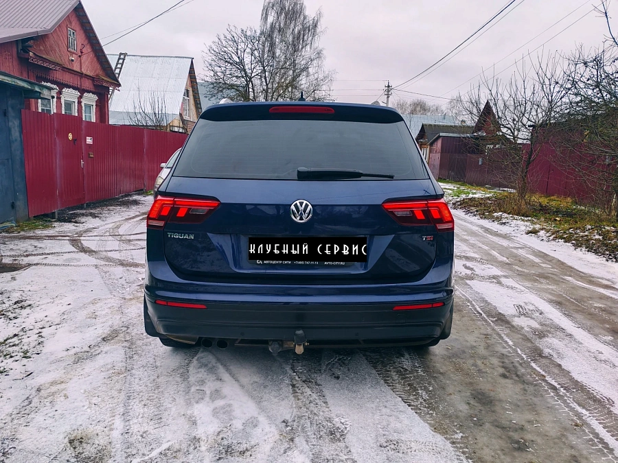 Volkswagen Tiguan, 2017г., передний привод, робот