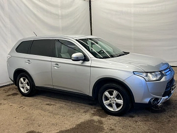 Mitsubishi Outlander, 2014г, полный привод, вариатор