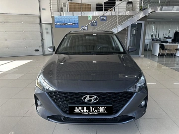 Hyundai Solaris, 2021г, передний привод, автомат