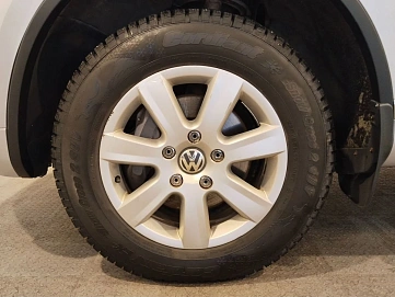 Volkswagen Touareg, 2013г, передний привод, автомат