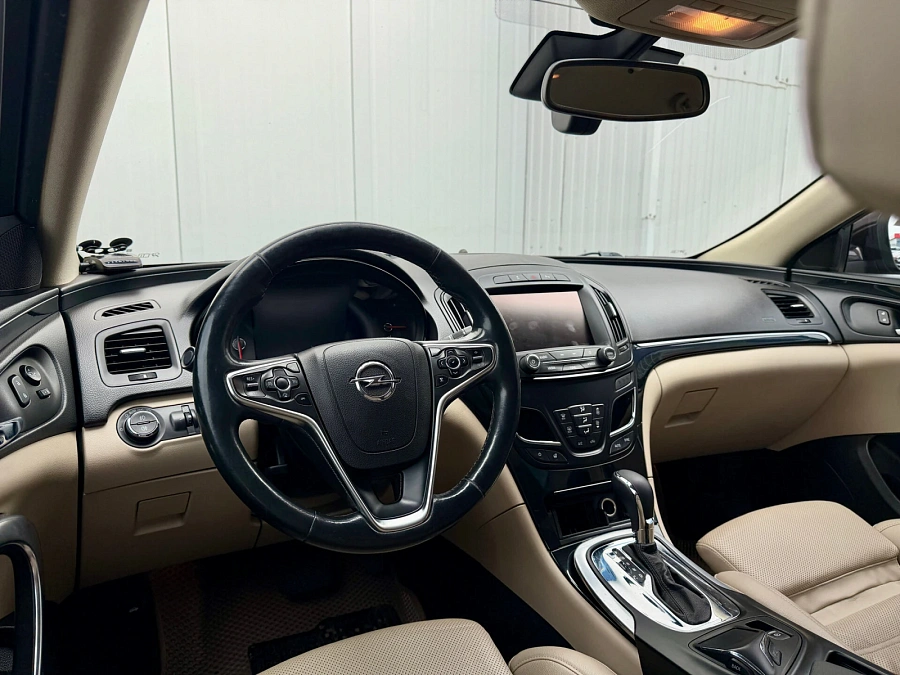Opel Insignia, 2014г., передний привод, автомат