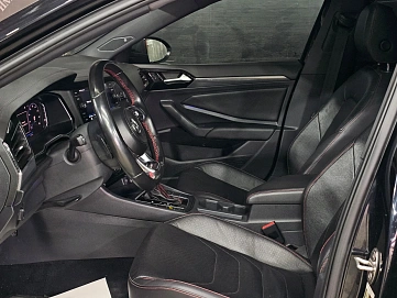 Volkswagen Jetta, 2019г, передний привод, робот