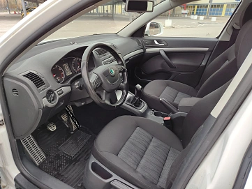 Skoda Octavia, 2012г, передний привод, механика