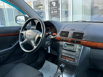 Toyota Avensis, 2008г, передний привод, автомат