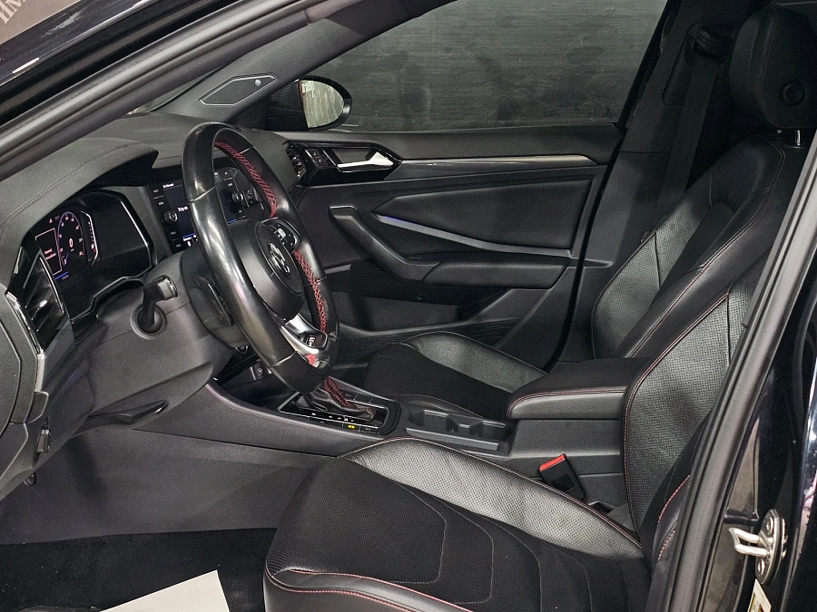 Volkswagen Jetta, 2019г., передний привод, робот