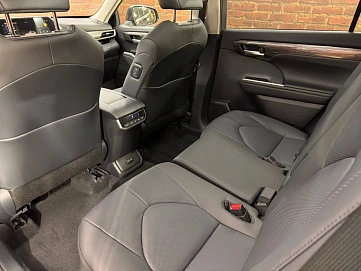 Toyota Highlander, 2025г, полный привод, автомат