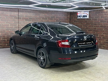 Skoda Octavia, 2018г, передний привод, робот