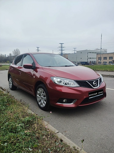 Nissan Tiida, 2015г, передний привод, вариатор