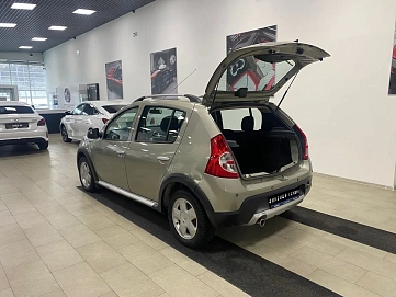 Renault , 2013г., передний привод, автомат