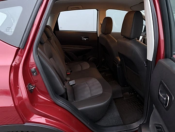 Nissan Qashqai, 2013г, передний привод, вариатор