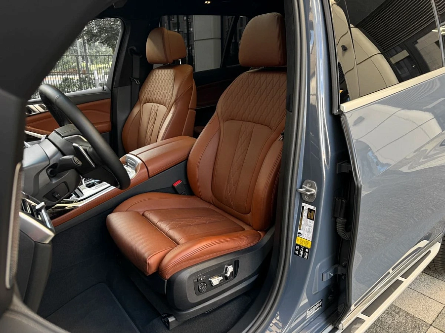 BMW X7, 2022г., полный привод, автомат