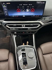 BMW 3 серии, 2023г, задний привод, автомат