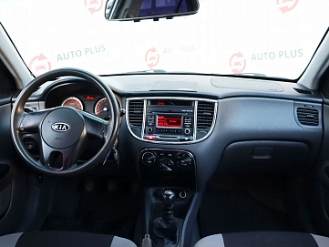 Kia Rio, 2010г, передний привод, механика